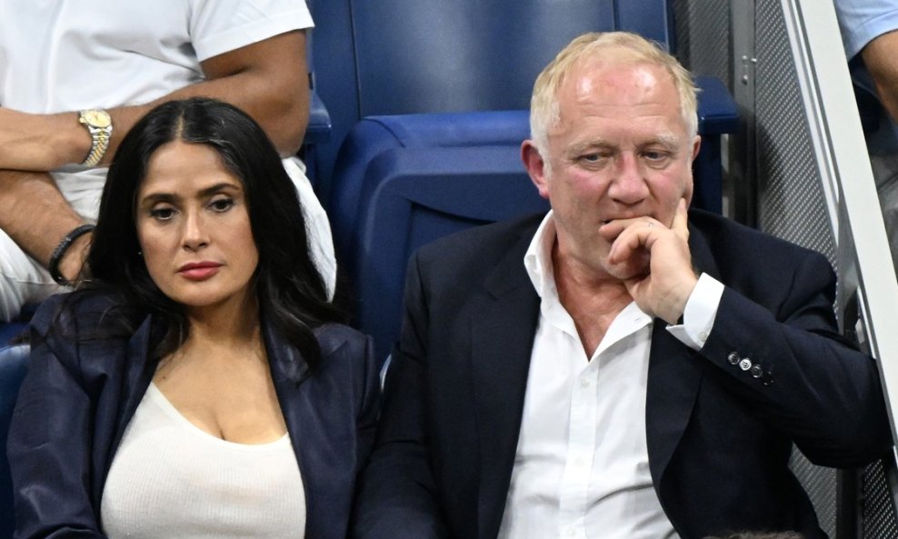 Salma Hayek i suprug François-Henri Pinault čvrsto su se držali za ruke dok su pratili neizvjesnu završnicu na US Openu