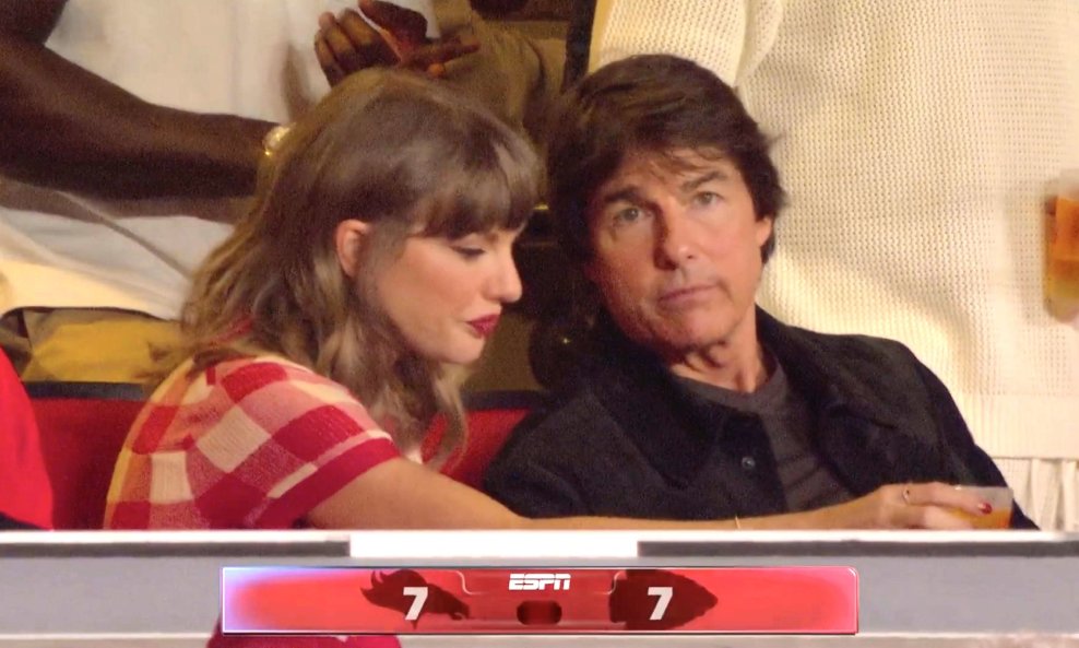 Taylor Swift i Tom Cruise na Arrowhead stadionu