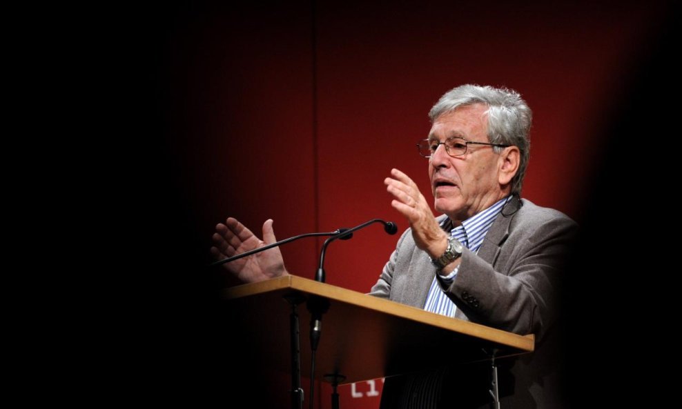 AMOS OZ