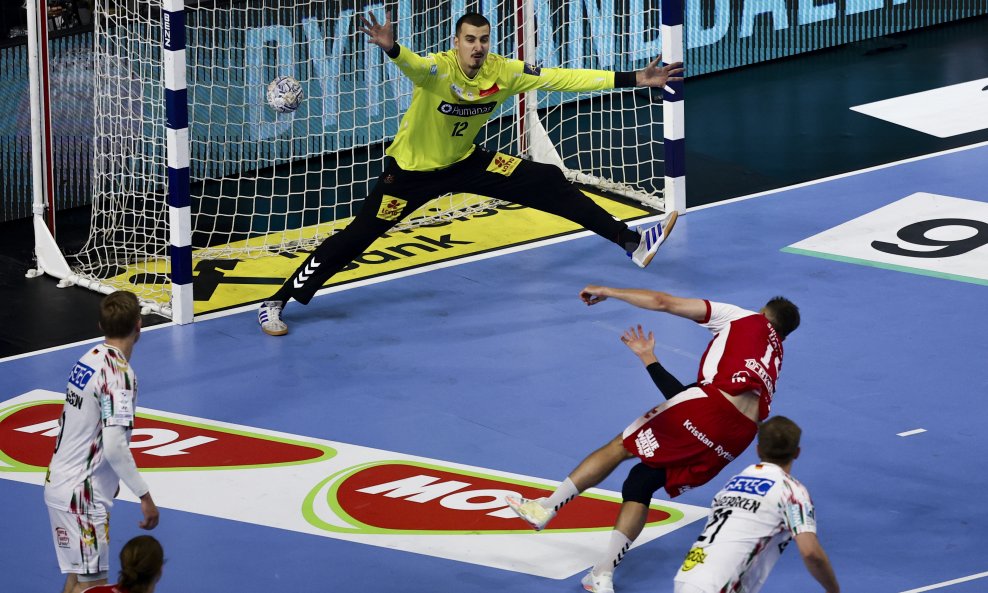 Matej Mandić