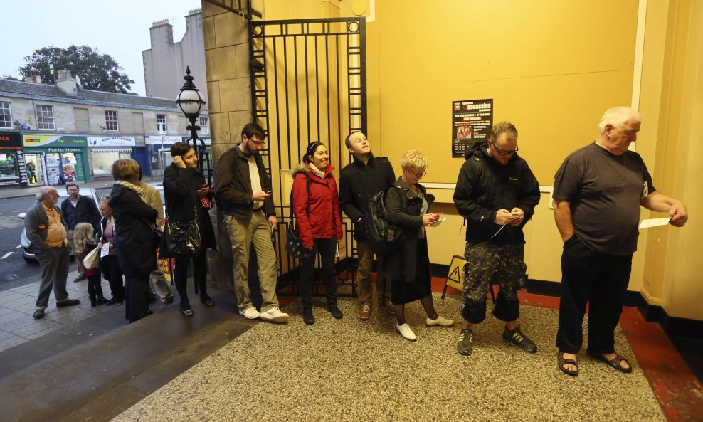 Portobello kod Edinburgha - Škoti su od ranog jutra čekali da se izjasne na referendumu o neovisnosti