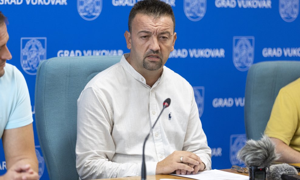 Marijan Pavliček