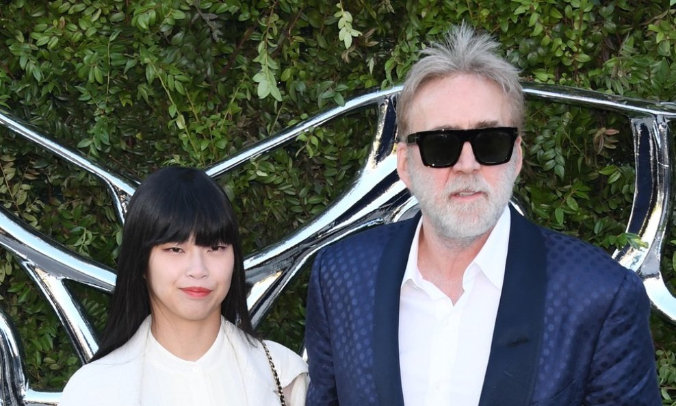 Nicolas Cage sa suprugom Riko Shibata