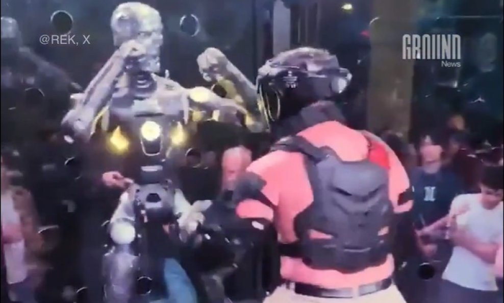 MMA borba čovjeka i robota