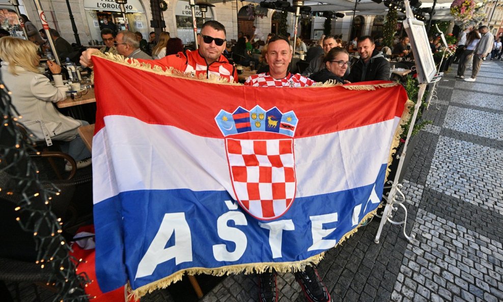 Hrvatski navijači u Pragu