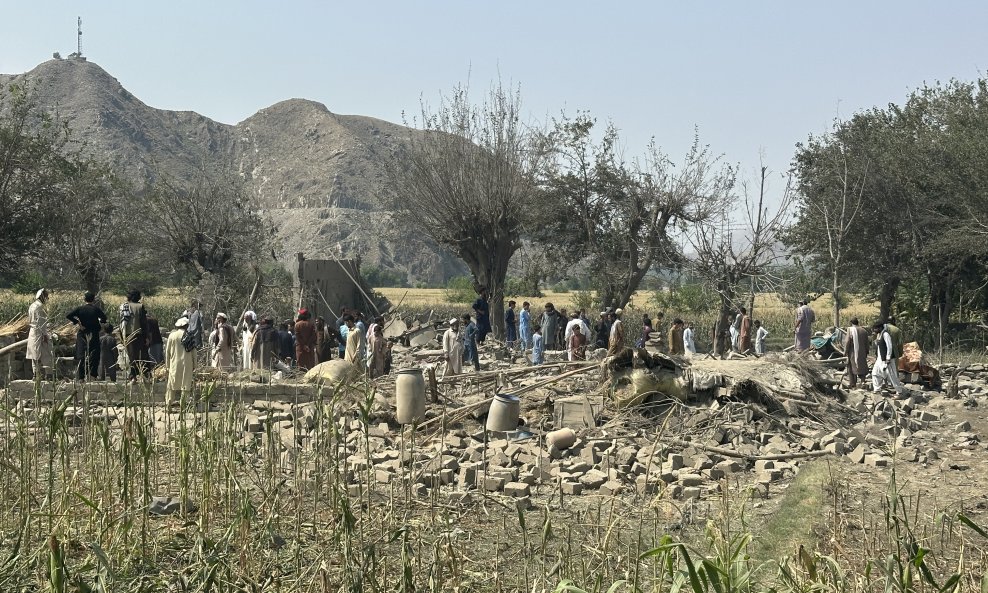 Posljedice pakistanskog zračnog napada na Afganistan