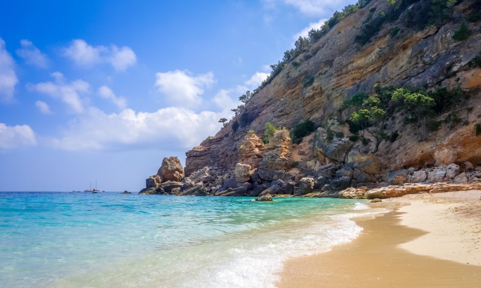 Cala Mariolu uvrštena je u elitno društvo osam najfascinantnijih plaža planeta