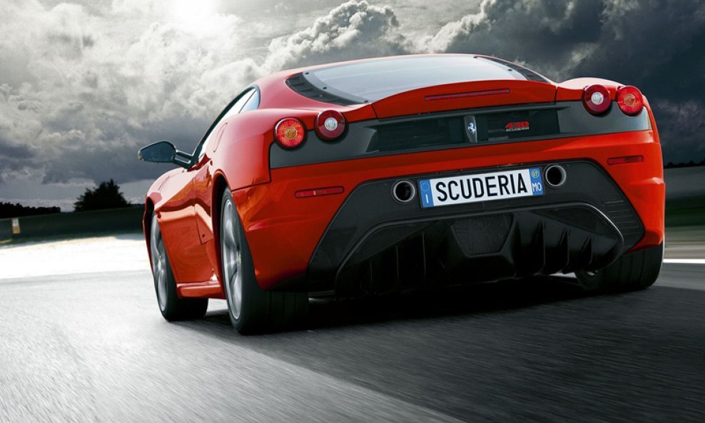 Ferrari-F430-Scuderia-2