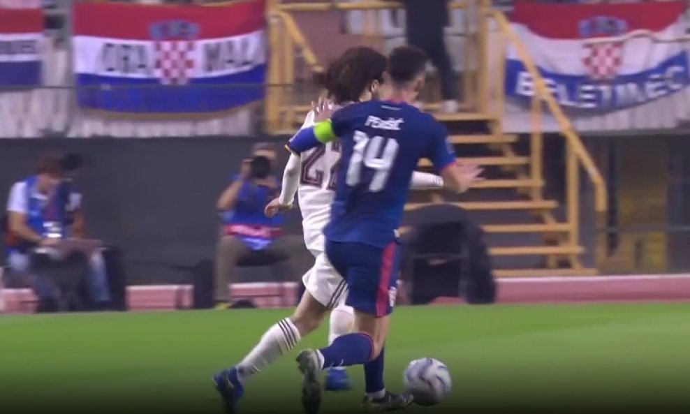 Crveni karton Perišića