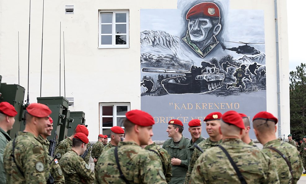 Časnička škola 'Andrija Matijaš Pauk'