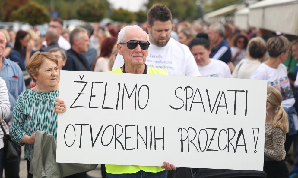 Raniji prosvjed protiv otpada u Našicama