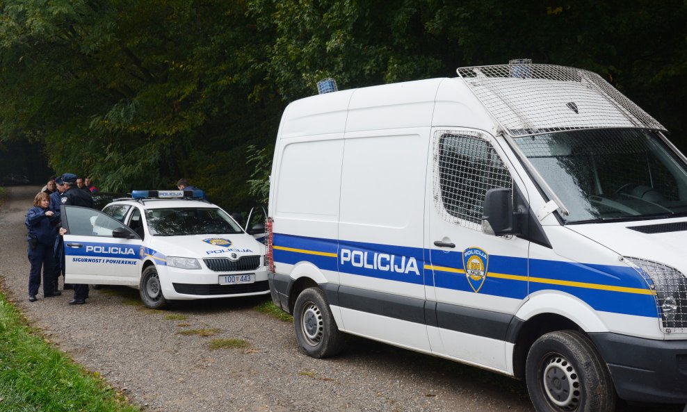 Policija