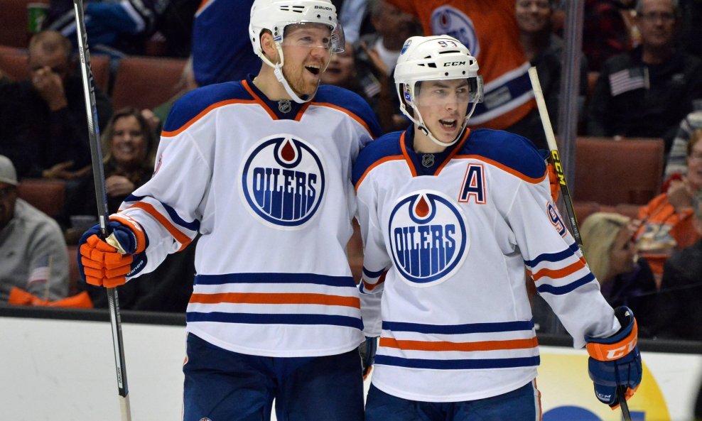 Edmonton Oilers i Griffin Reinhart