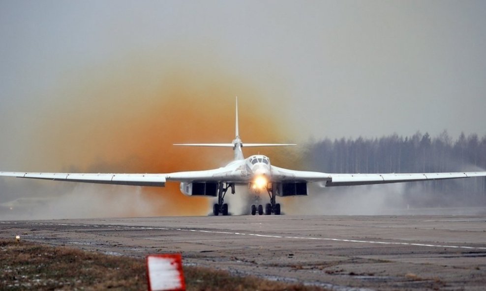Tu-160/ Ilustracija
