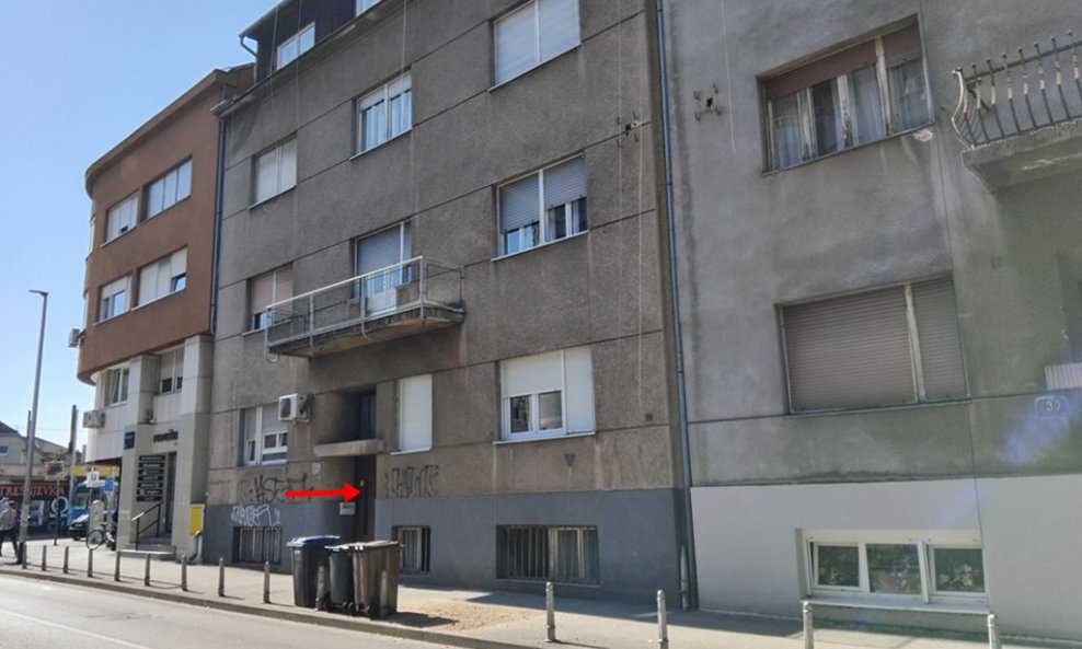 Tri stana prodaju se na Trešnjevci