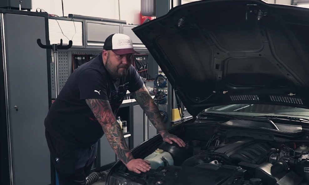 M4K Garage