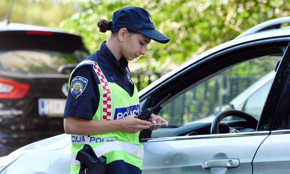 Prometna policija (ilustracija)
