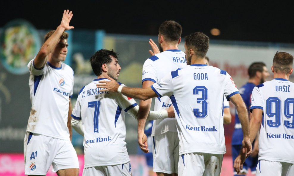 Dinamo - Slaven