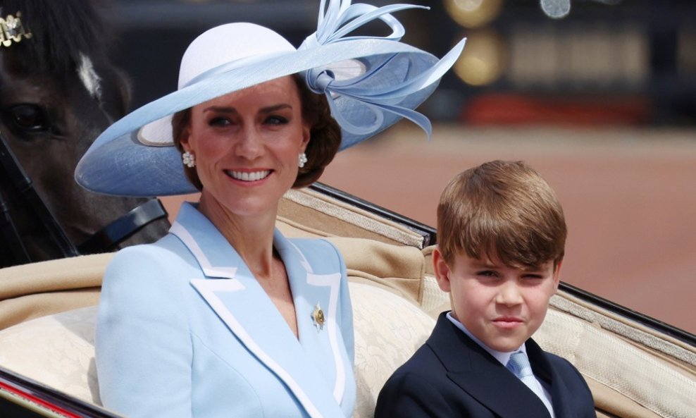Princ Louis s mamom Kate Middleton