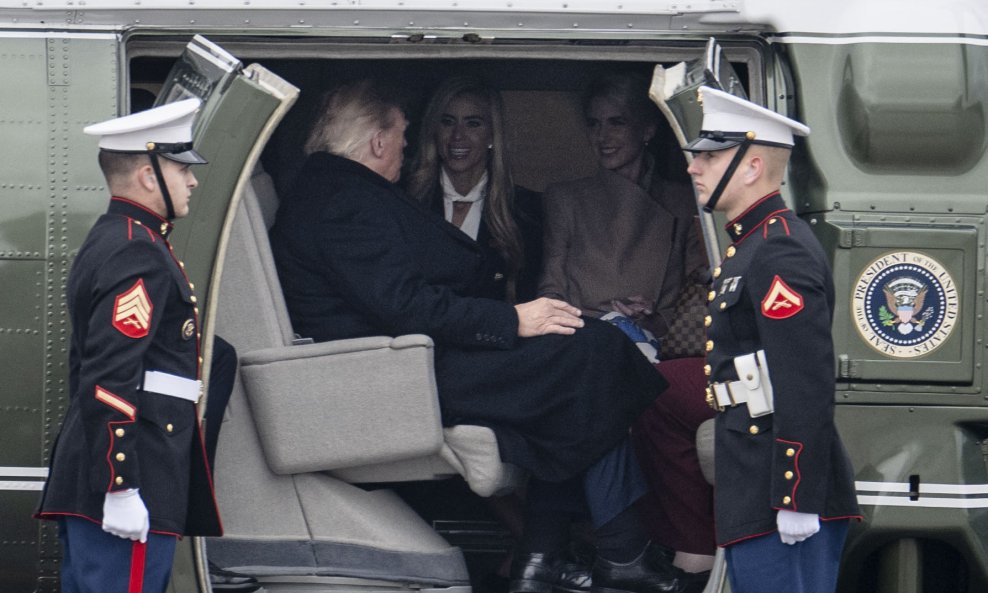 Donald Trump, Katie Zacharia i Natalie Harp