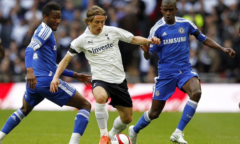 Luka Modrić (iz vremena dok je nosio dres Tottenhama)