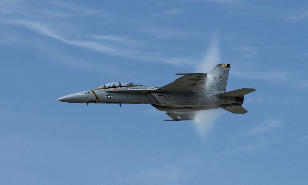 Super Hornet za vrijeme transsoničnog leta