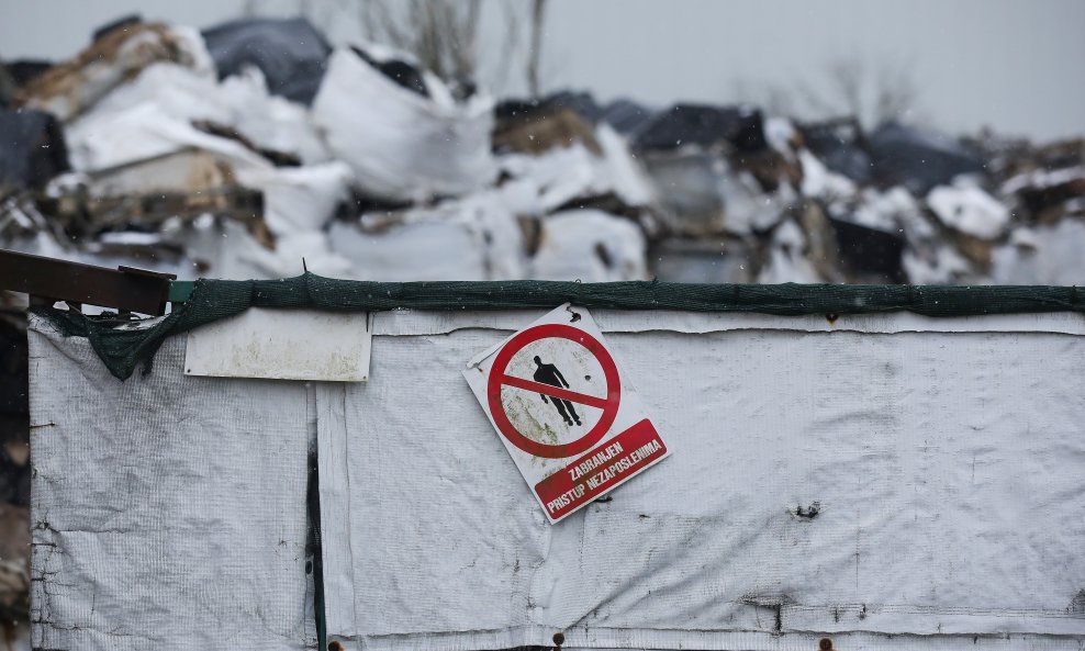 Ilegalno odlagalište otpada Poznanovec