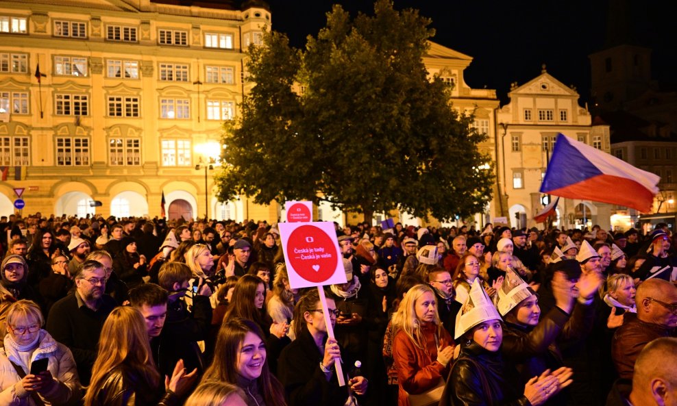 Prosvjedi u Češkoj zbog medija