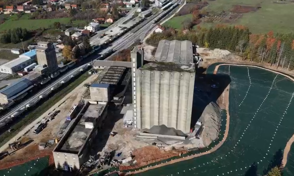 Prekriveni otpad u Gospiću