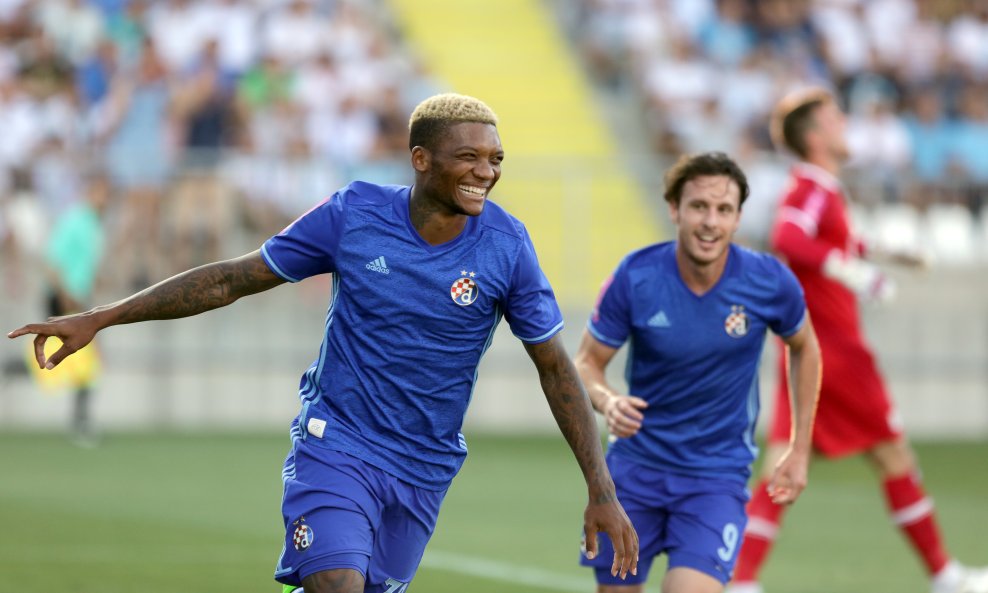 Junior Fernandes