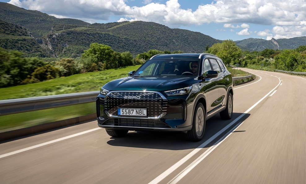 EBRO s800 PHEV