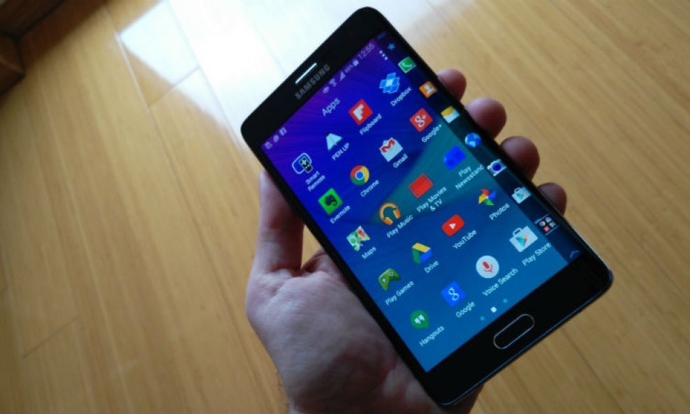 Samsung Galaxy S6 Edge pametni telefon smartphone