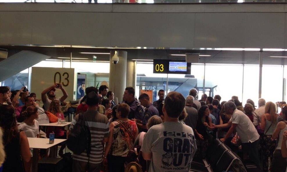 Spavali na dubrovačkom aerodromu