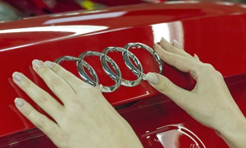 audi logo Q6