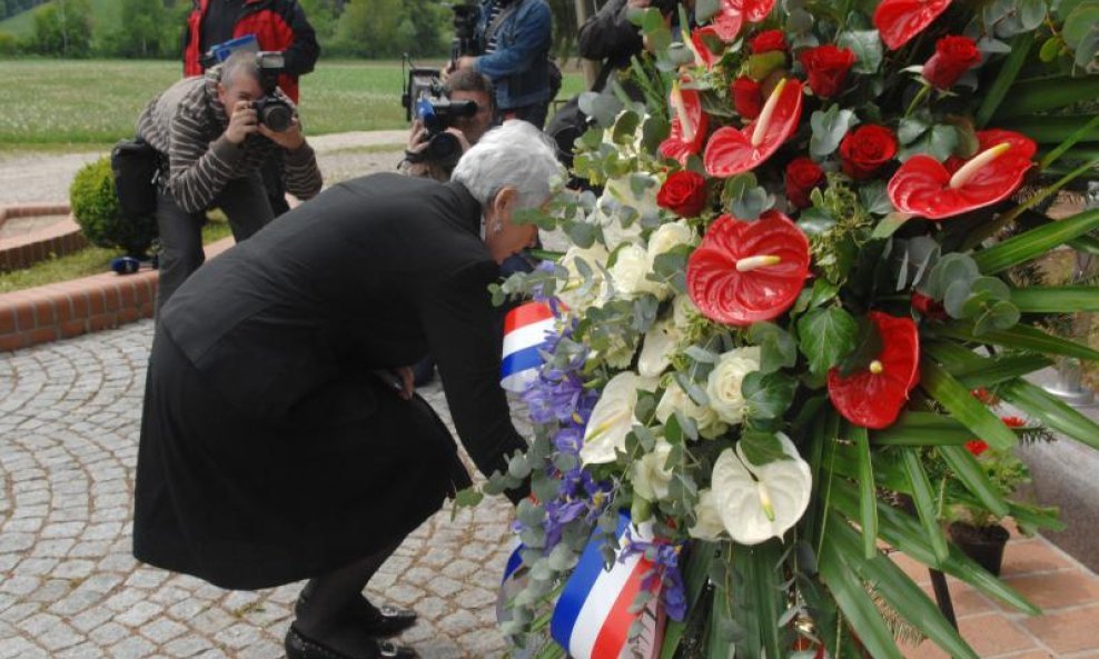 Jadranka Kosor polaže vijenac na Bleiburgu