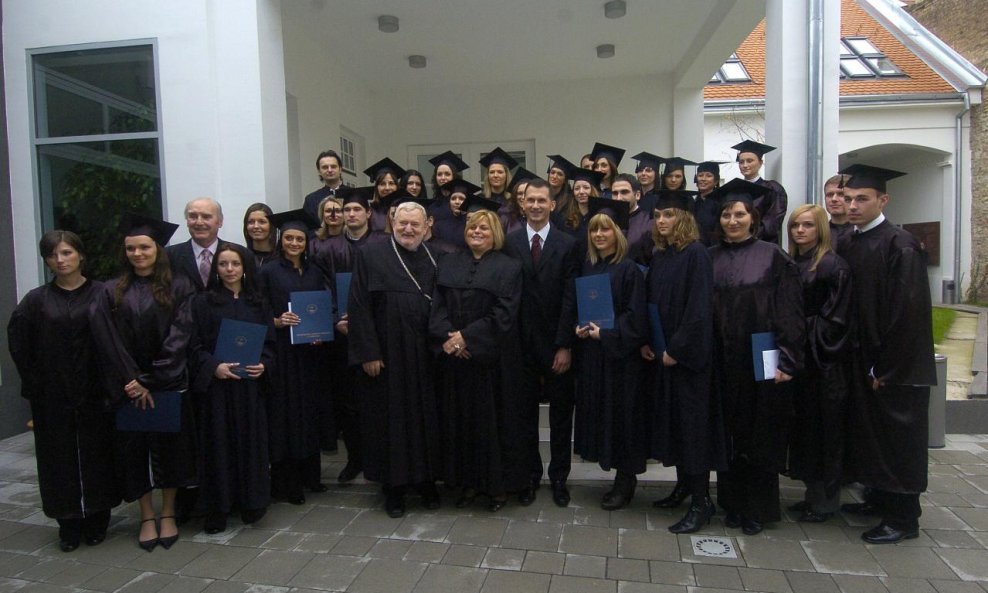 Veleučilište Lavoslav Ružička Vukovar:  Promocija prve generacije studenata 2008.