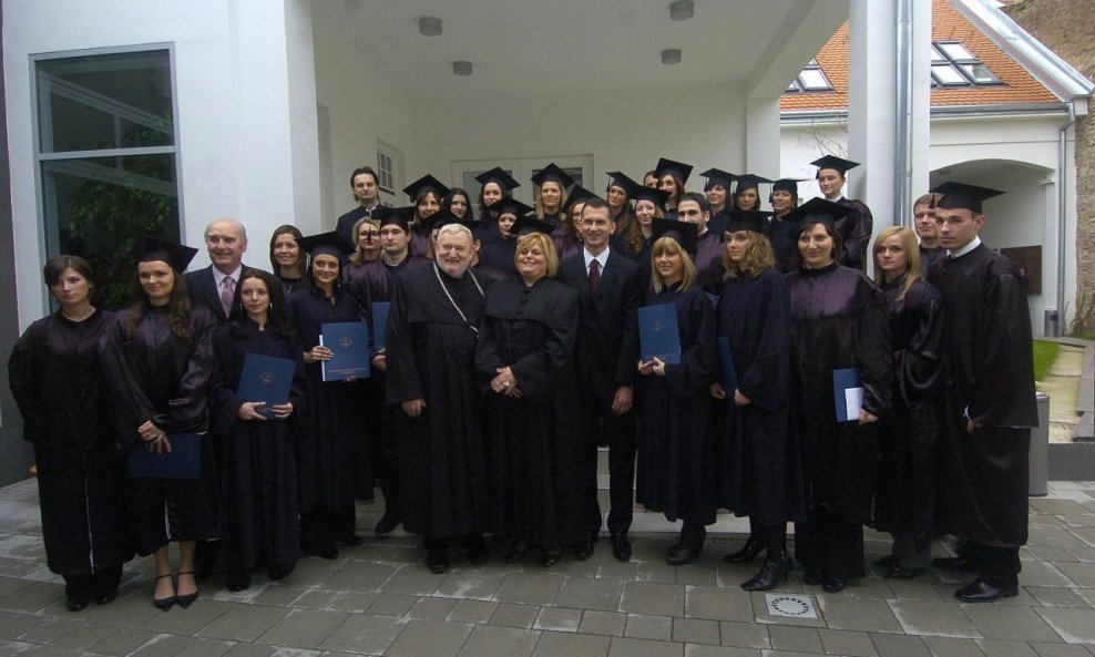 Veleučilište Lavoslav Ružička Vukovar:  Promocija prve generacije studenata 2008.