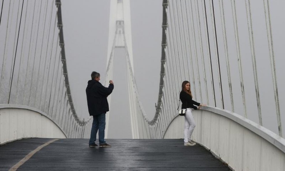 Magla prekrila Osijek