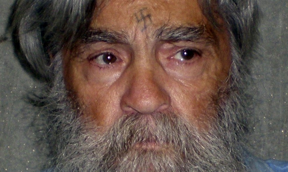 Charles Manson, naručitelj ubojstva glumice Sharon Tate 1969, sa svastikom tetoviranom na čelu