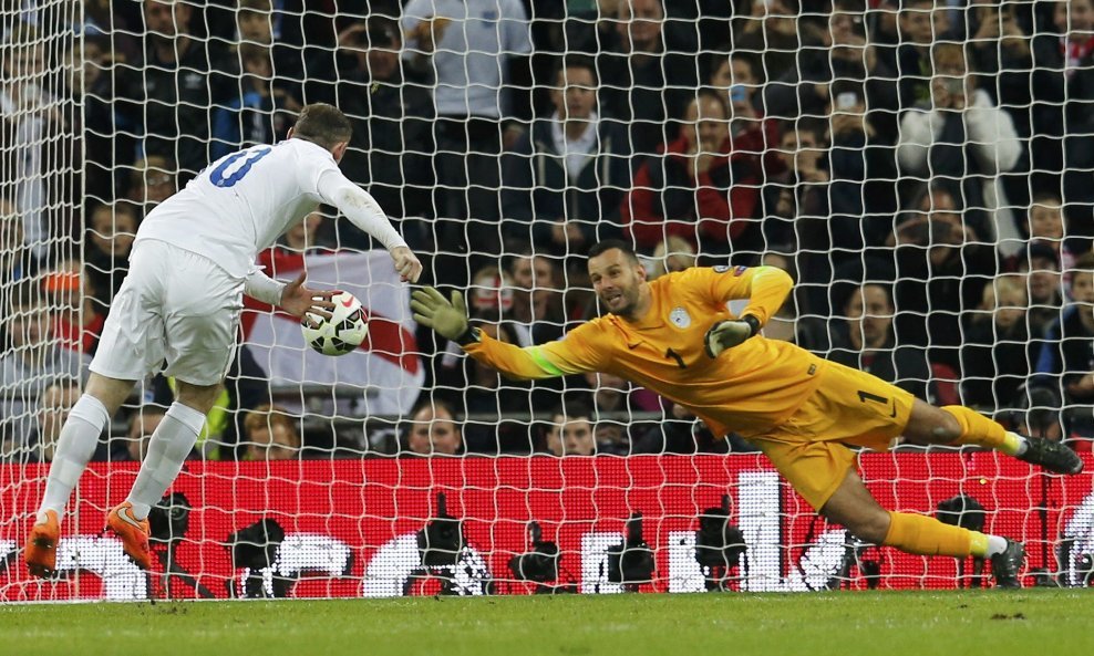 Wayne Rooney Samir Handanovič penal 