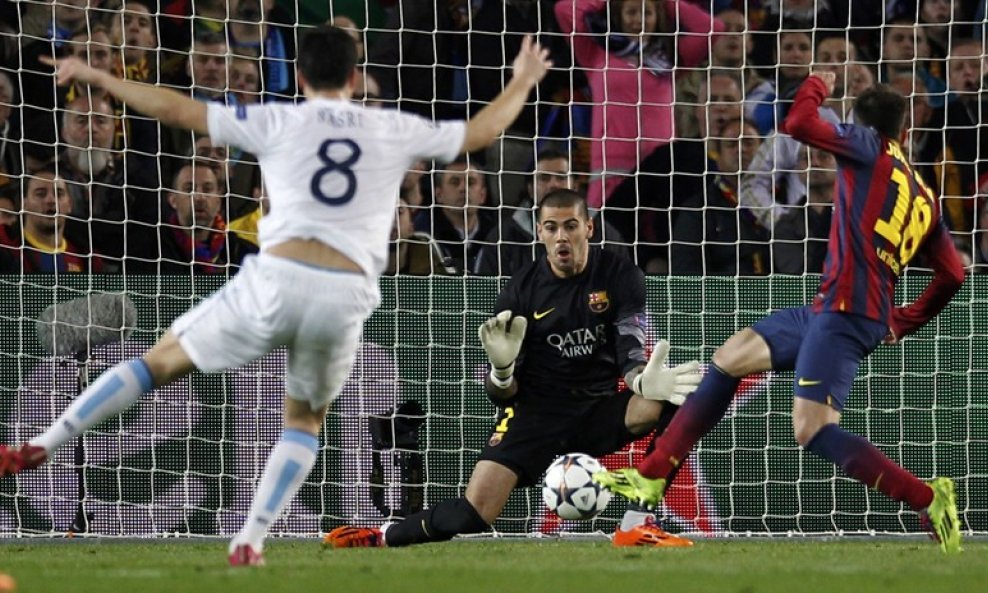 Barcelona - Manchester City, Victor Valdes (C)