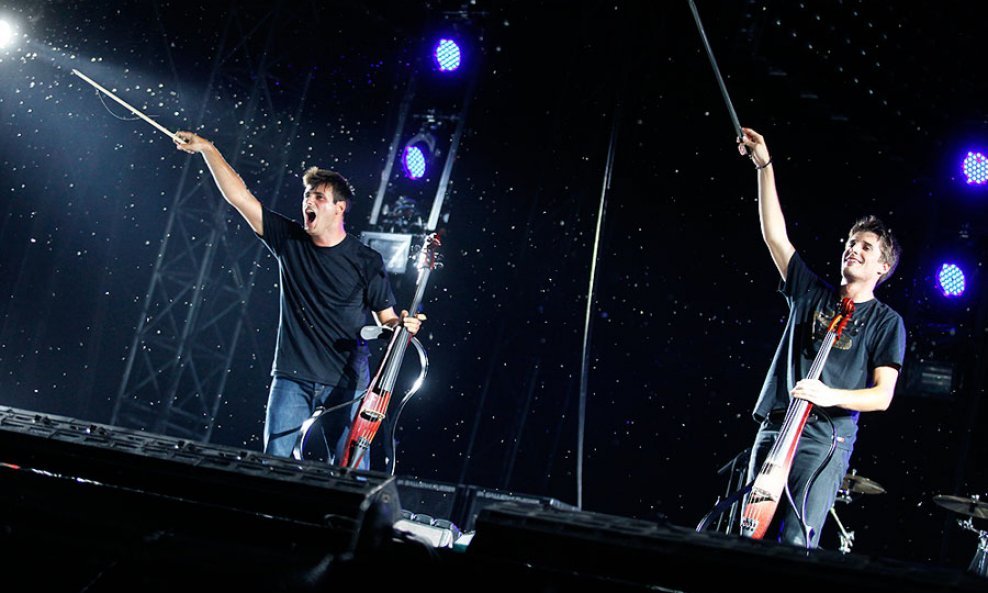 2CELLOS (05)