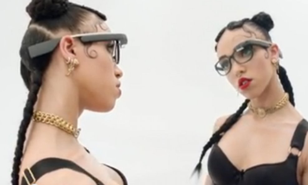 FKA twigs google glass