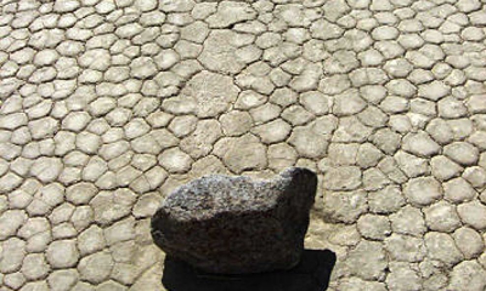 Putujuće kamenje u Dolini smrti