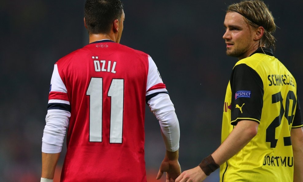 Schmelzer, Ozil