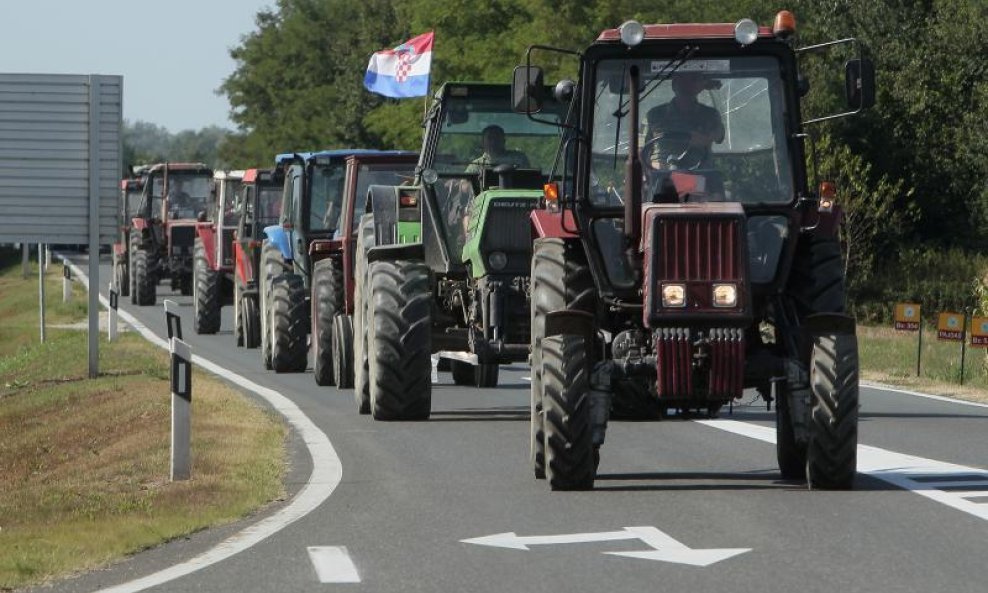 Seljaci kod Varaždina blokirali prilaz autocesti 6