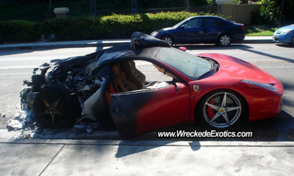 500x_ferrari_458_italia_fire