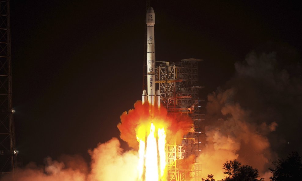 Kina, lansiranje rakte raketa Chang'e-3 