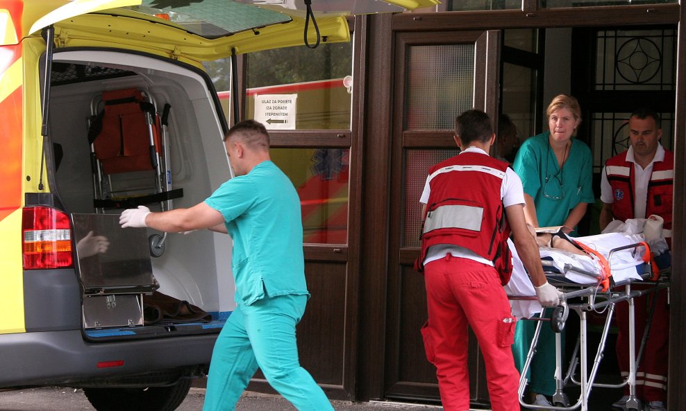 nesreca_autobus4-230612