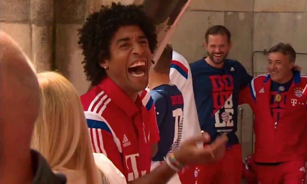 Dante se smije Bayern